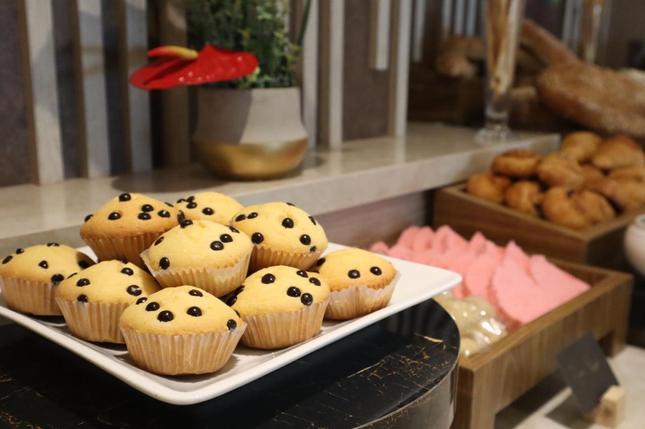 Dream Of Aventus Hotel Kuta กูตา ภายนอก รูปภาพ