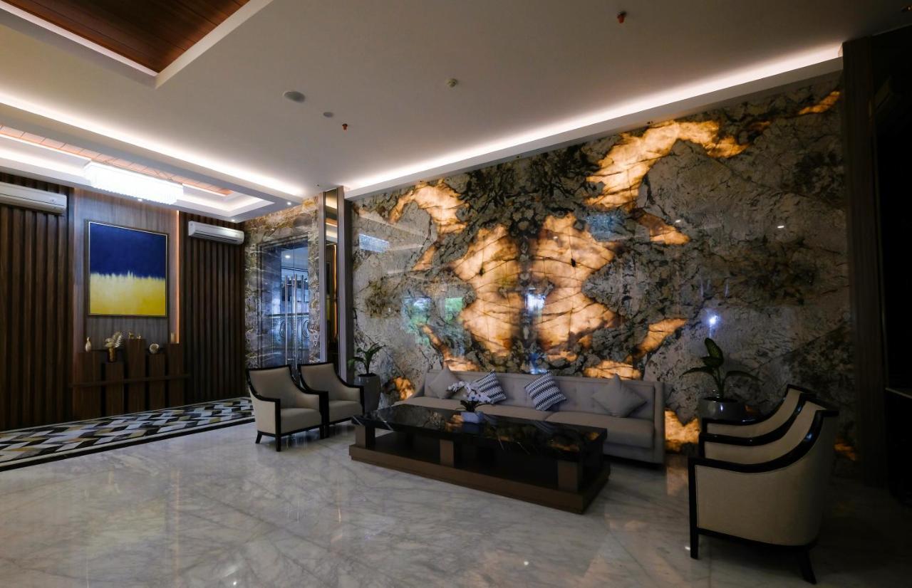 Dream Of Aventus Hotel Kuta กูตา ภายนอก รูปภาพ