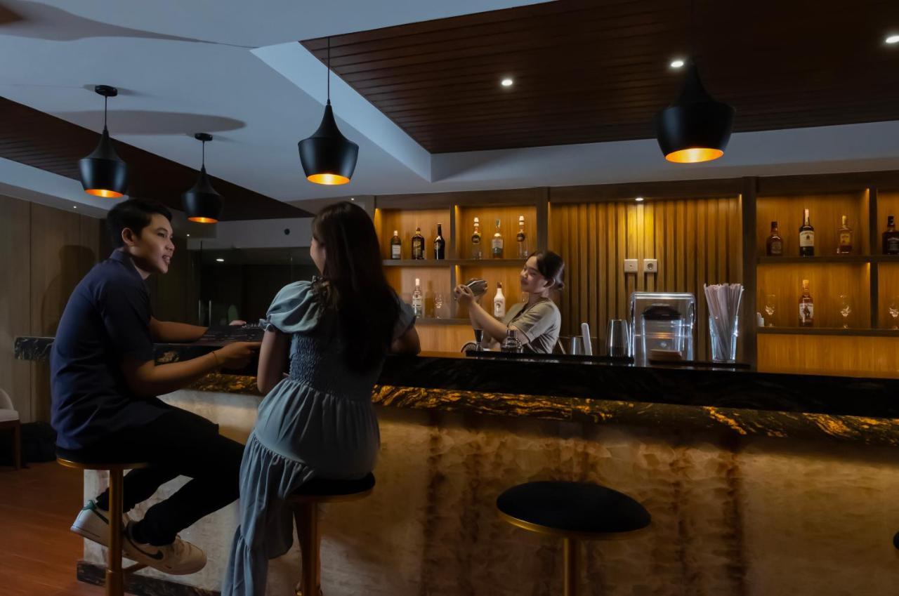 Dream Of Aventus Hotel Kuta กูตา ภายนอก รูปภาพ