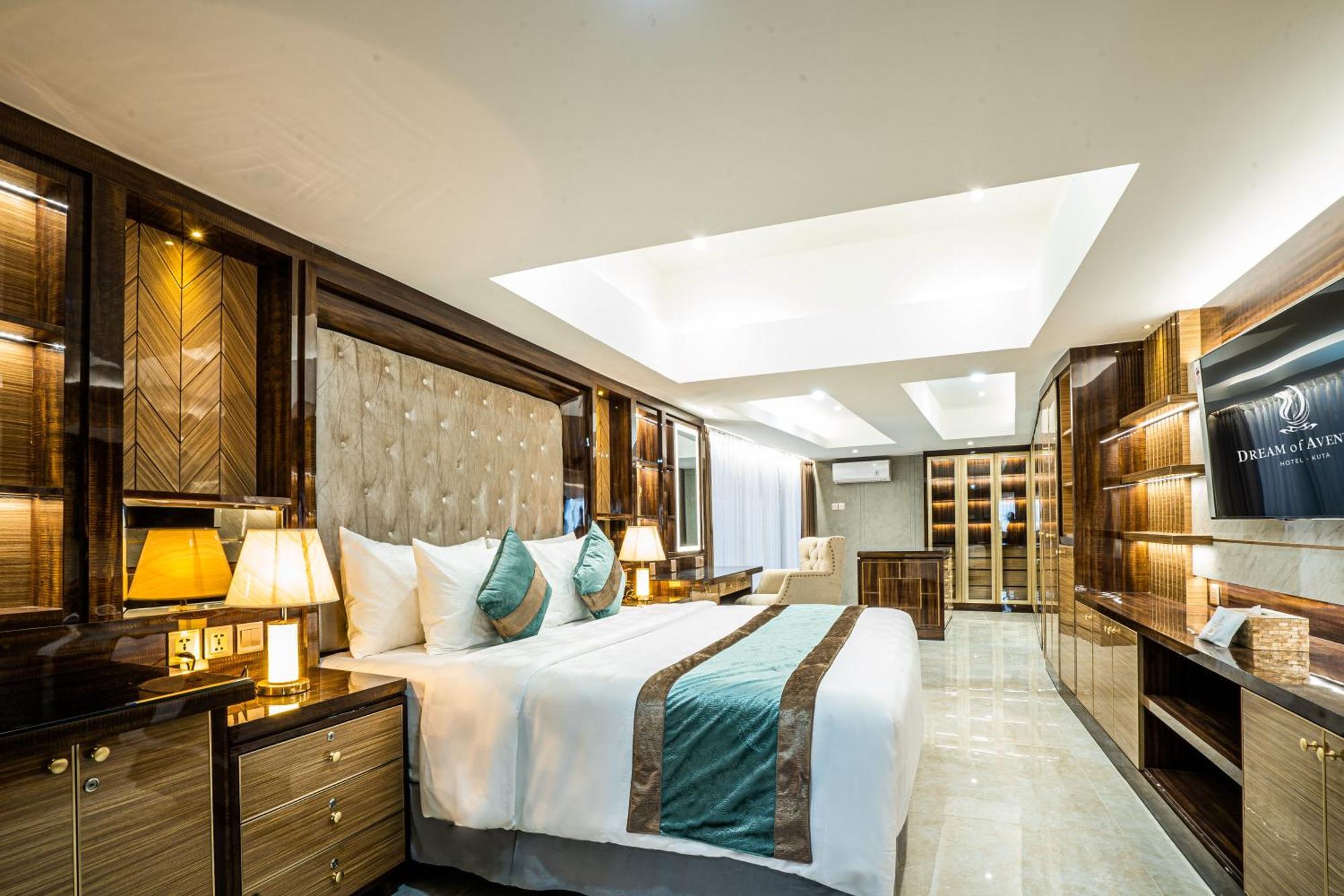 Dream Of Aventus Hotel Kuta กูตา ภายนอก รูปภาพ